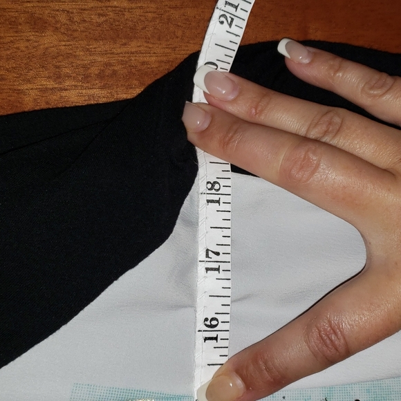 Like New! Worn Once! R&R high-low shirt - Picture 9 of 9